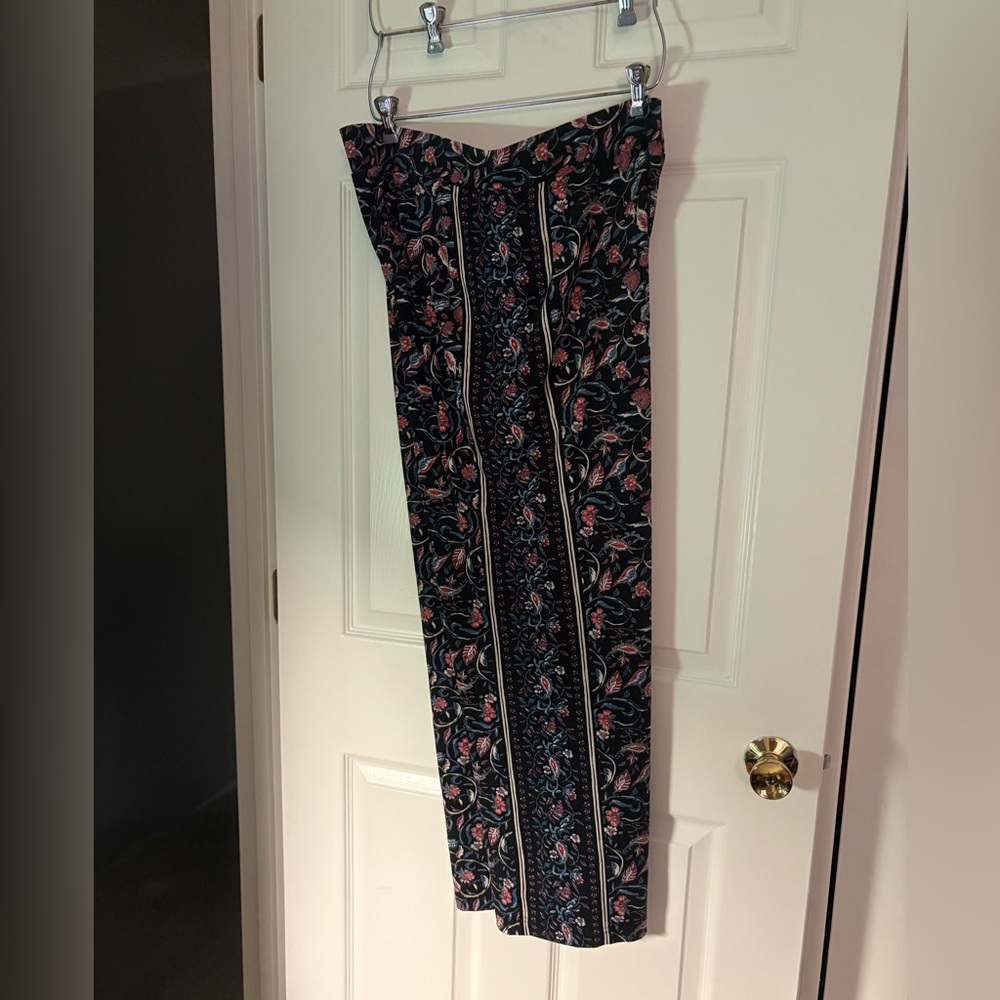 Roz & Ali Black Pants with Pink and Blue Floral Design - Picture 4 of 8